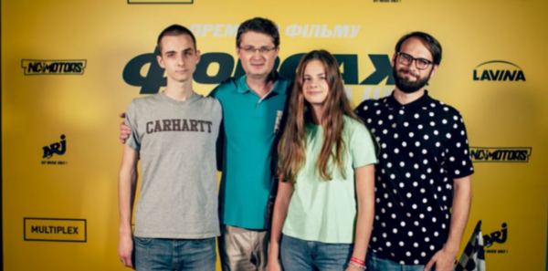 Игорь Кондратюк рассказал о своих троих детях и поделился секретом 30-летнего брака с женой
Игорь Кондратюк рассказал о своих троих детях и поделился секретом 30-летнего брака с женой