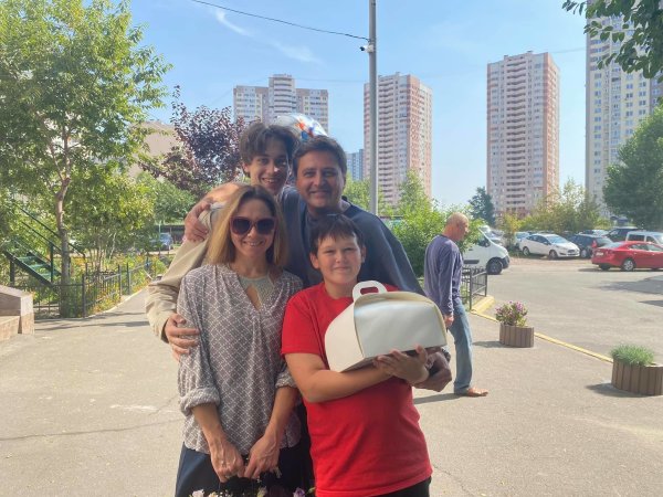 Звезда "Киборгов" Вячеслав Довженко рассекретил роман с молодой возлюбленной и показал их общие фото
Звезда "Киборгов" Вячеслав Довженко рассекретил роман с молодой возлюбленной и показал их общие фото