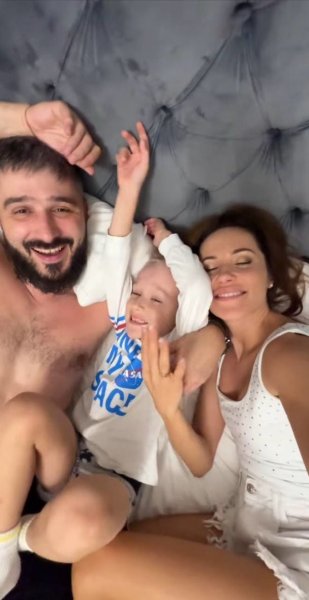 Наталка Денисенко показалась с мужем-воином и рассказала, как они сына поздравляли с 7-летием
Наталка Денисенко показалась с мужем-воином и рассказала, как они сына поздравляли с 7-летием