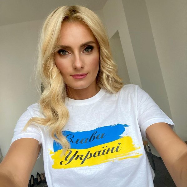 Ирина Федишин откровенно рассказала о проблемах со здоровьем: "Врачи запретили выходить на сцену"
Ирина Федишин откровенно рассказала о проблемах со здоровьем: "Врачи запретили выходить на сцену"