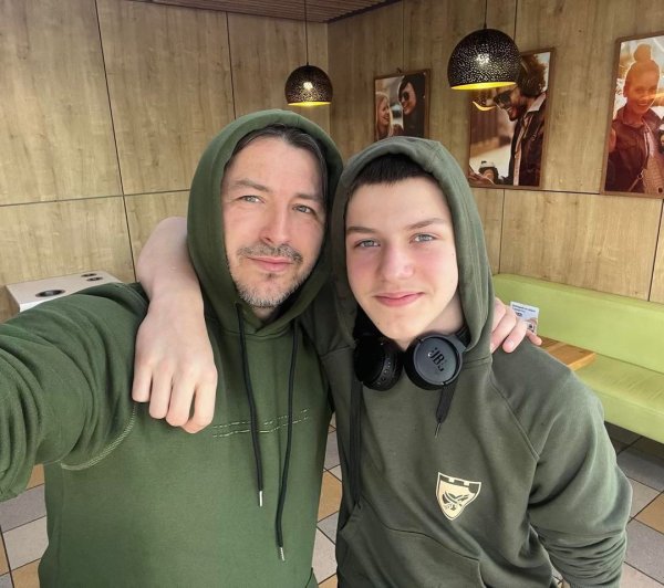 Сергей Притула показал взрослого сына-копию от экс-жены и поздравил его с 16-летием
Сергей Притула показал взрослого сына-копию от экс-жены и поздравил его с 16-летием
