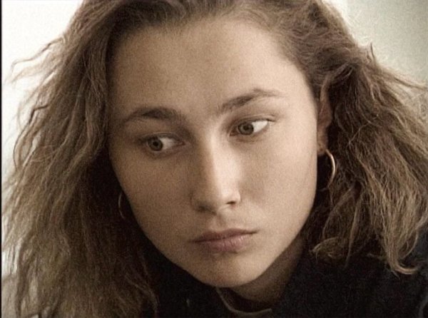 Елена Мозговая показала себя в 20 лет и вспомнила страшную аварию, в которую попал ее отец
Елена Мозговая показала себя в 20 лет и вспомнила страшную аварию, в которую попал ее отец
