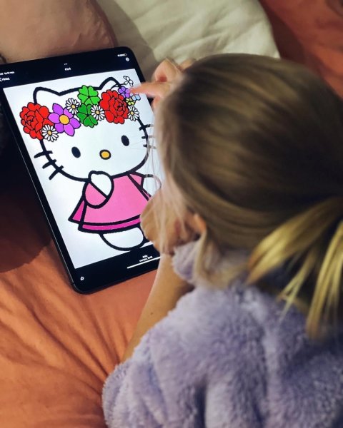 Анита Луценко показала заметно подросшую 8-летнюю дочь и рассекретила ее необычное увлечение
Анита Луценко показала заметно подросшую 8-летнюю дочь и рассекретила ее необычное увлечение