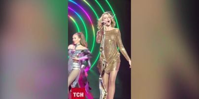 Оля Полякова показала сразу двух подросших дочерей и как развлекается с ними на отдыхе
Оля Полякова показала сразу двух подросших дочерей и как развлекается с ними на отдыхе