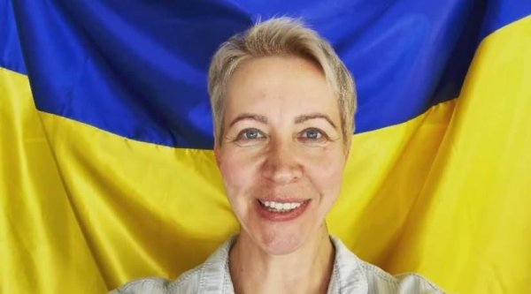 В России Татьяну Лазареву заочно арестовали до 6,5 лет колонии: звезда публично унизила россиян
В России Татьяну Лазареву заочно арестовали до 6,5 лет колонии: звезда публично унизила россиян