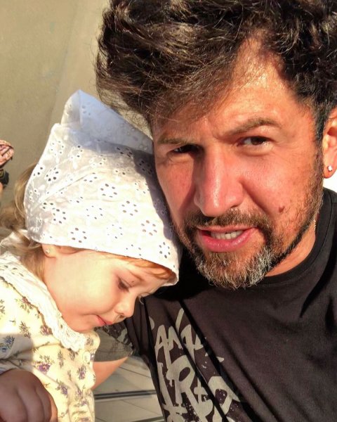 Джеджула после скандального развода сообщил, как с бывшей заботится о 3-летней дочери
Джеджула после скандального развода сообщил, как с бывшей заботится о 3-летней дочери