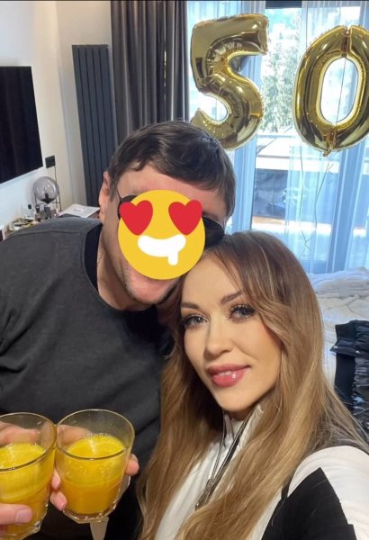 Валевская впервые за долгое время показала своего 50-летнего избранника и как с ним развлекается
Валевская впервые за долгое время показала своего 50-летнего избранника и как с ним развлекается