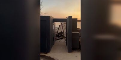 Пэрис Хилтон приехала в Лос-Анджелес и шокировала видео своего полностью разрушенного дома после пожара
Пэрис Хилтон приехала в Лос-Анджелес и шокировала видео своего полностью разрушенного дома после пожара