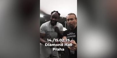 Винник в патриотической футболке за границей заговорил о жене Таюне
Винник в патриотической футболке за границей заговорил о жене Таюне
