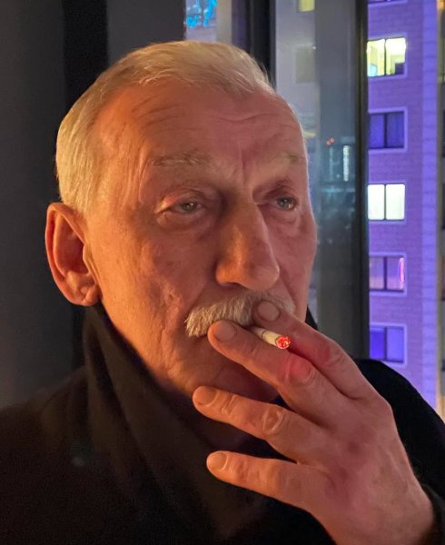 Алан Бадоев показал своего отца и растрогал публичным обращением к нему
Алан Бадоев показал своего отца и растрогал публичным обращением к нему