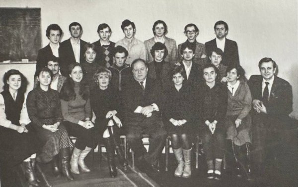 Ада Роговцева на фото показала себя более 40 лет назад и вступилась за студентов в секс-скандале
Ада Роговцева на фото показала себя более 40 лет назад и вступилась за студентов в секс-скандале