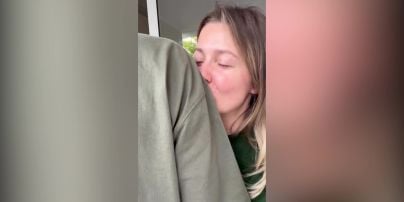 Певица KOLA показалась в объятиях своего старшего на 13 лет мужа, которого перестала скрывать
Певица KOLA показалась в объятиях своего старшего на 13 лет мужа, которого перестала скрывать