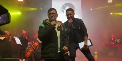 Лесик впервые после остановки сердца вышел на сцену: как выглядит бывший участник группы "Дзидзьо"
Лесик впервые после остановки сердца вышел на сцену: как выглядит бывший участник группы "Дзидзьо"