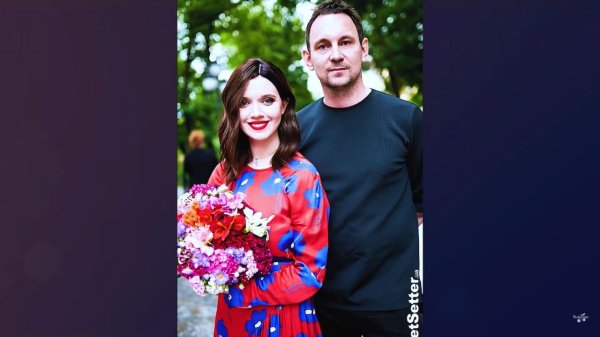 Янина Соколова ответила на слухи о романе с лидером "Другої Ріки" Валерием Харчишиным
Янина Соколова ответила на слухи о романе с лидером "Другої Ріки" Валерием Харчишиным