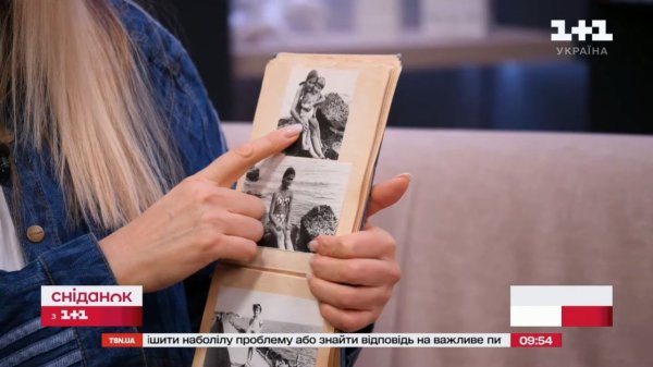 Ольга Сумская показала ранее невиданные фото с сестрой и рассекретила будущий семейный проект
Ольга Сумская показала ранее невиданные фото с сестрой и рассекретила будущий семейный проект