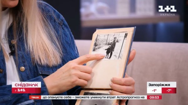 Ольга Сумская показала ранее невиданные фото с сестрой и рассекретила будущий семейный проект
Ольга Сумская показала ранее невиданные фото с сестрой и рассекретила будущий семейный проект