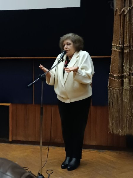 Дочь Лины Костенко рассказала о состоянии мамы накануне 95-летия и где она сейчас
Дочь Лины Костенко рассказала о состоянии мамы накануне 95-летия и где она сейчас