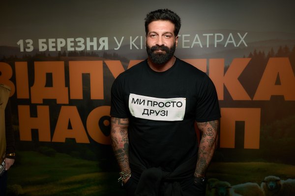 Позитив планирует породниться с Даниэлем Салемом: "Надеюсь, не откажет"
Позитив планирует породниться с Даниэлем Салемом: "Надеюсь, не откажет"