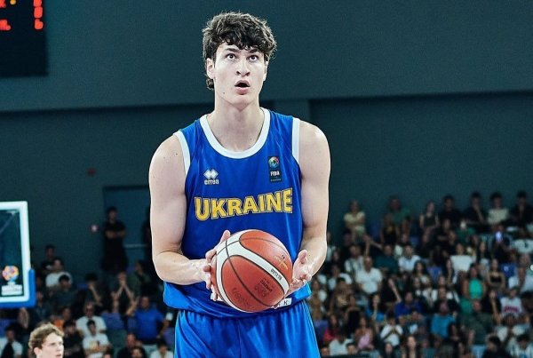 Сын Виталия Кличко раскрыл, какие у него отношения с отцом и как он реагирует на его спортивную карьеру
Сын Виталия Кличко раскрыл, какие у него отношения с отцом и как он реагирует на его спортивную карьеру