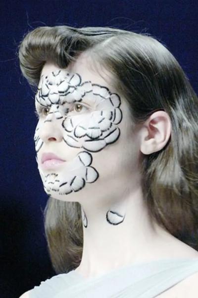Бьюти-образы Alexander McQueen, которые меняли взгляд на красоту