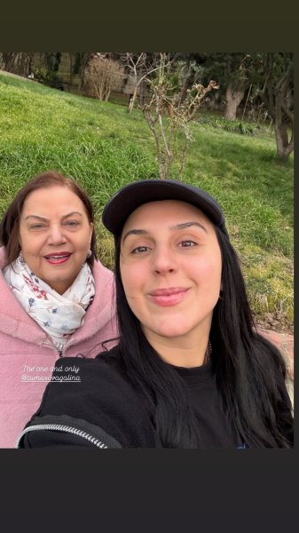 Джамала впервые за длительное время встретилась с родителями и показала свежие фото с ними
Джамала впервые за длительное время встретилась с родителями и показала свежие фото с ними