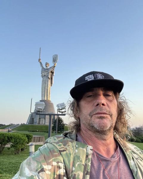 "Мое сердце разбито": режиссер клипов Nirvana и The Rolling Stones Сэмюэл Байер побывал в Украине и высказался о войне