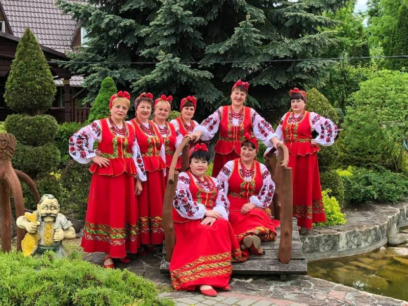 "Мы так извиняемся..." Солистка "Лисапетного батальона" рассказала о "правильных" родственниках в России и их звонке 24 февраля