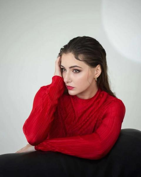 "Маме советовали выбирать на похороны вещи". Екатерина Тишкевич – о трех днях в коме, подставе предательницы Байрак и браке с известным актером
