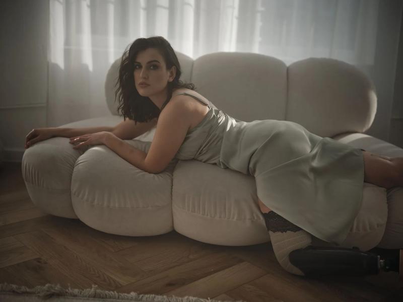 Военная, которая потеряла ногу на фронте, снялась для обложки Playboy. Фото