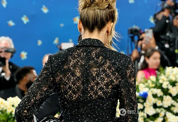 Наихудший образ на Met Gala 2025: тайская певица попала в скандал из-за трусов с лицами борцов за права темнокожих. Фото