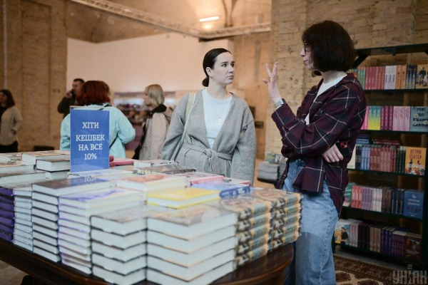 У Києві стартував "Книжковий Арсенал": як пройшов перший день фестивалю (фоторепортаж) У Києві стартував "Книжковий Арсенал": як пройшов перший день фестивалю (фоторепортаж)