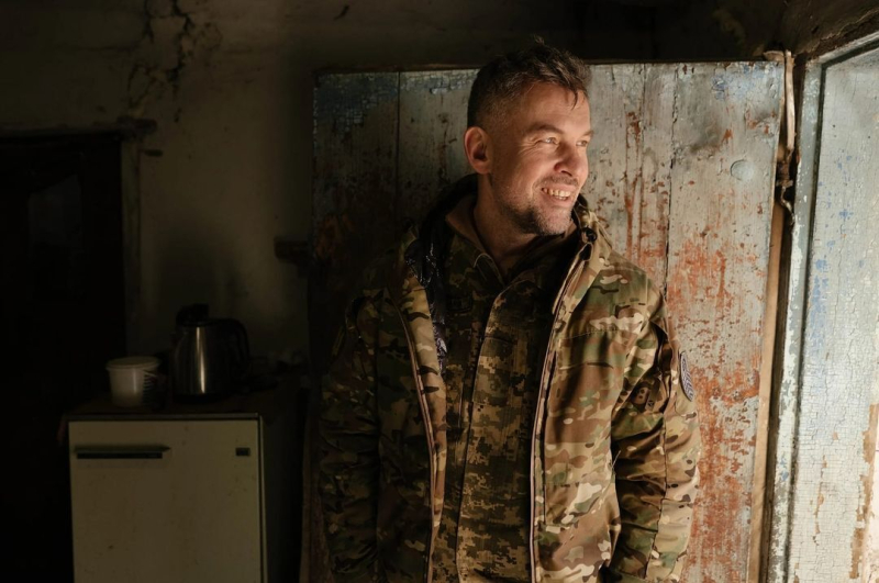 "Вдруг что, я там – на скамейке запасных": актер-воин Геннадий Попенко растрогал сеть постом о списании из армии и назвал причину