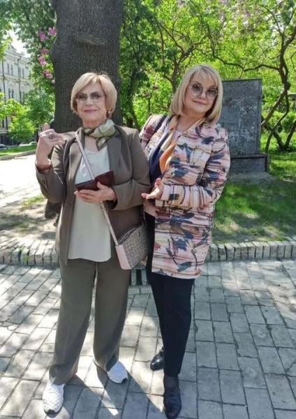 "Вы в своем уме? Такое не могло пройти на ТВ!" Кумир миллионов Татьяна Цымбал – о золотых временах телевидения, жизни после славы и фейсбучных аферах