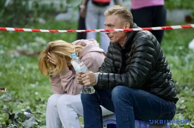 "Лучше вам не попадаться украинцам": Ефросинина напрямую обратилась к россиянам после массированного обстрела и показала напуганного сына