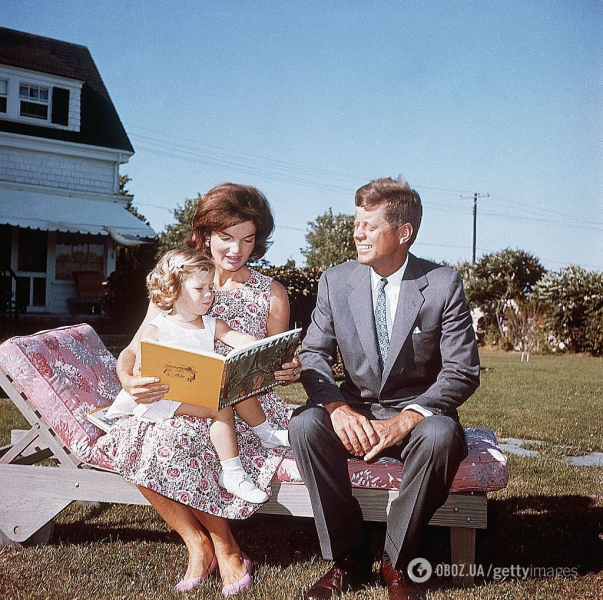 Джон Кеннеди имел роман со стюардессой, находясь в браке: что известно о женщине, которая забеременела от президента США