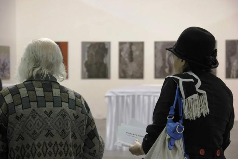 "Живу как птичка в золотой клетке". Легендарный Иван Марчук – об эмиграции в Вену, жизни по черному календарю и мошенничестве с картинами