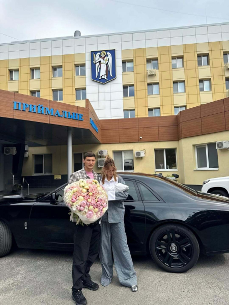 Леся Никитюк рассекретила пол первенца и показала фото с выписки: как она выглядит после родов