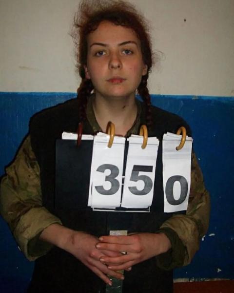 "Пташка" с "Азовстали" объяснила, на какие деньги живет после плена и почему не получает официальную зарплату в армии