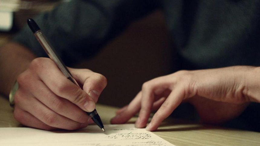 Как правильно писать: «в общем» или «вобщем»?