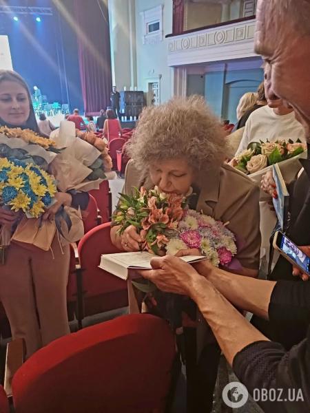 Дочь Лины Костенко во время редкого появления на публике поставила точку в слухах о жизни в Италии