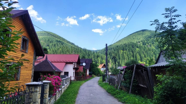 Татарів: тихий рай між галасливими Яремче та Буковелем Татарів: тихий рай між галасливими Яремче та Буковелем