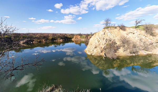 Цілющу воду звідси німці вивозили ешелонами: де в Україні розташоване Срібне озеро Цілющу воду звідси німці вивозили ешелонами: де в Україні розташоване Срібне озеро