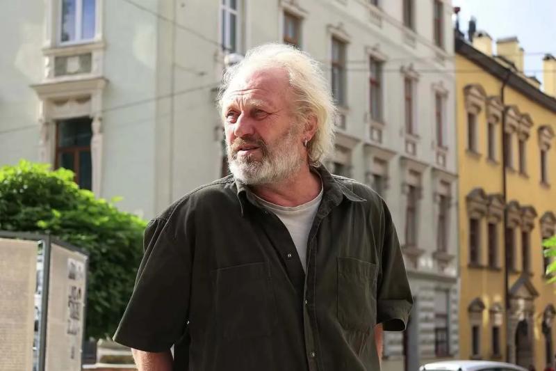 "Я никогда не переходил на русский, но молодежь не осуждаю". Тарас Прохасько – о "станиславском феномене", правде войны и симпатии к Кейт Мосс