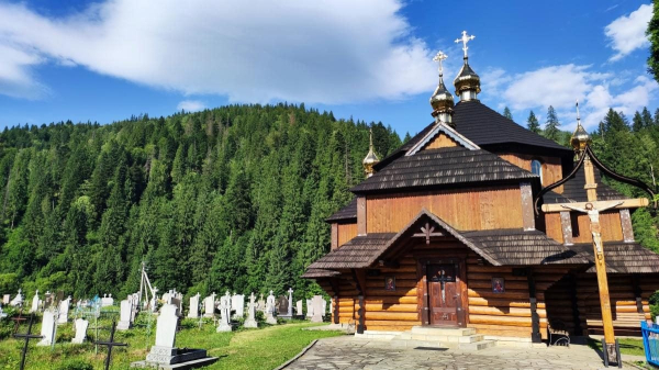 Татарів: тихий рай між галасливими Яремче та Буковелем Татарів: тихий рай між галасливими Яремче та Буковелем