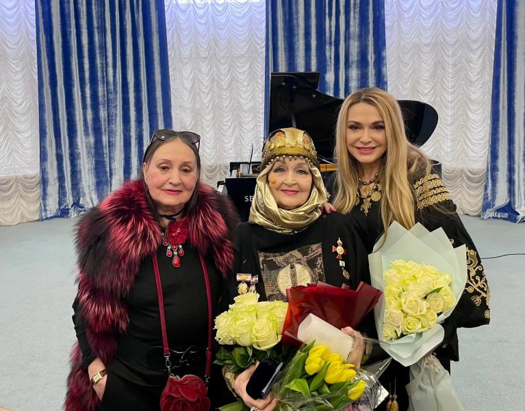 "Он не был простым человеком". Лариса Кадочникова &ndash; о любовных тайнах Миколайчука, роковой шутке Параджанова и секретах семьи Ступки