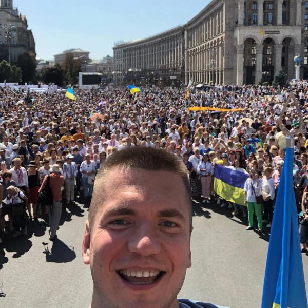 Украинский символ "начала третьей мировой войны" не выдержал бури на фестивале в США. Как это произошло и что означает