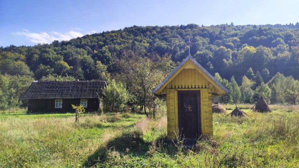 Майдан: колись процвітаюче село на Львівщині, нині ніби застигло у часі (фоторепортаж) Майдан: колись процвітаюче село на Львівщині, нині ніби застигло у часі (фоторепортаж)