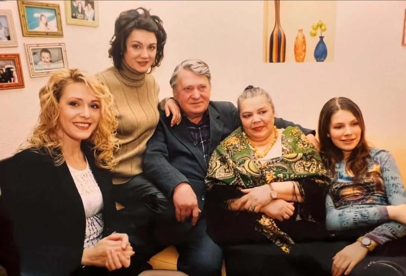 "Я не останусь в Москве!" Наталья Сумская вспомнила, как ее известный отец поставил крест на России в зените славы