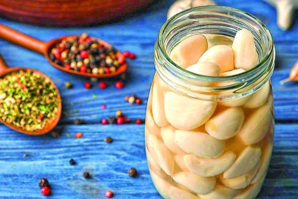 Маринованный чеснок: пошаговый рецепт и хитрости приготовления
