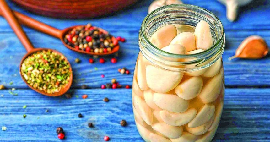 Маринованный чеснок: пошаговый рецепт и хитрости приготовления
